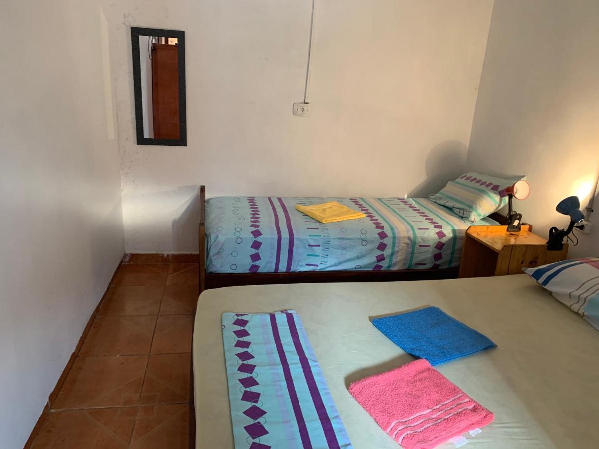 Litt Iguazu Hostal Пуэрто-Игуасу Экстерьер фото