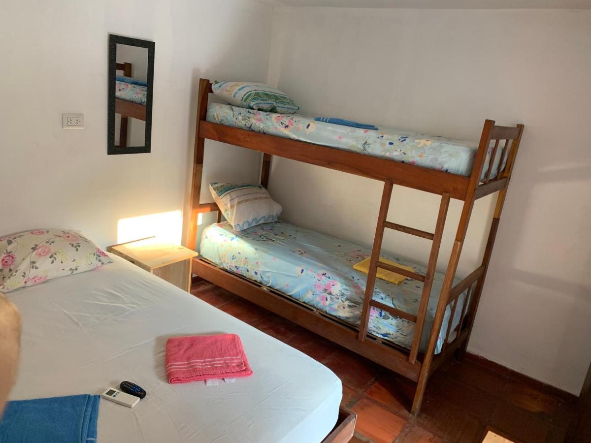 Litt Iguazu Hostal Пуэрто-Игуасу Экстерьер фото