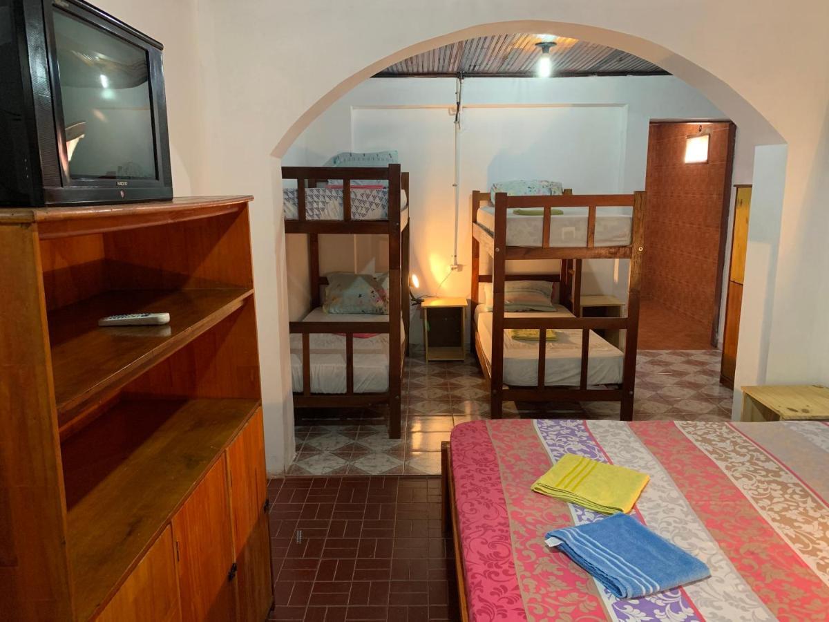 Litt Iguazu Hostal Пуэрто-Игуасу Экстерьер фото