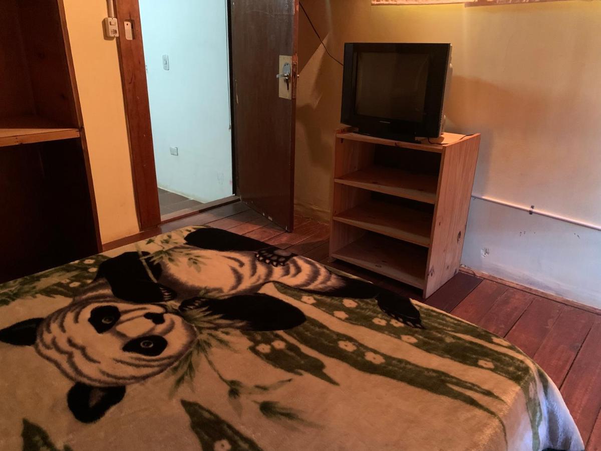 Litt Iguazu Hostal Пуэрто-Игуасу Экстерьер фото